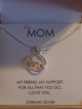 FootNotes Sterling Silver "My Mom" Pendant Necklace. Perfect for MOTHERS' DAY!